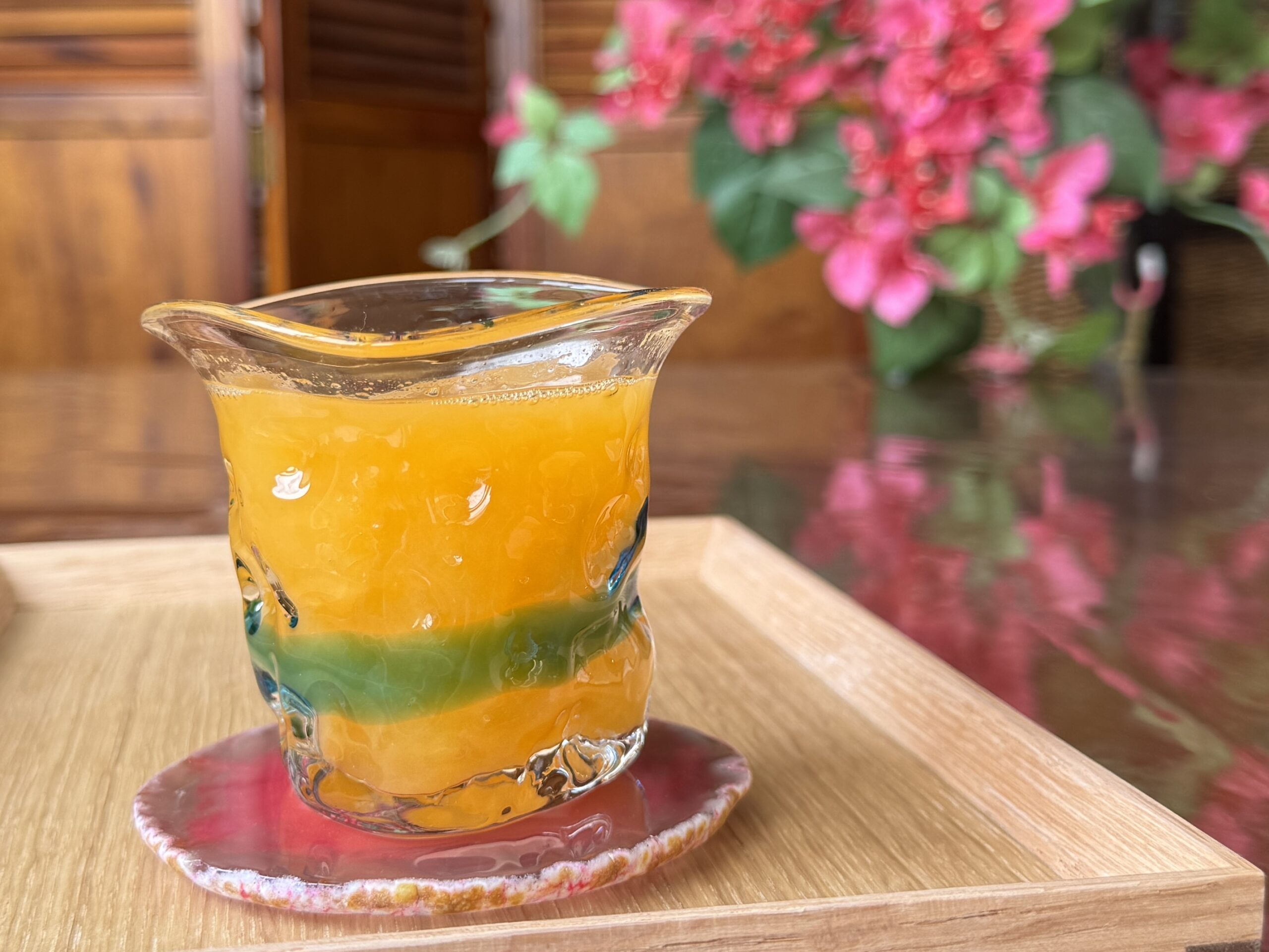 入浴後に提供される季節限定の冷たいフルーツジュース